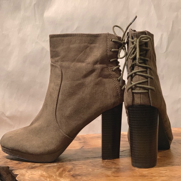 Justfab Miracai Olive Lace Back Ankle Booties - Picture 3 of 6